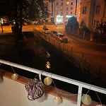 Lilis Mit Balkon Aψβούργη