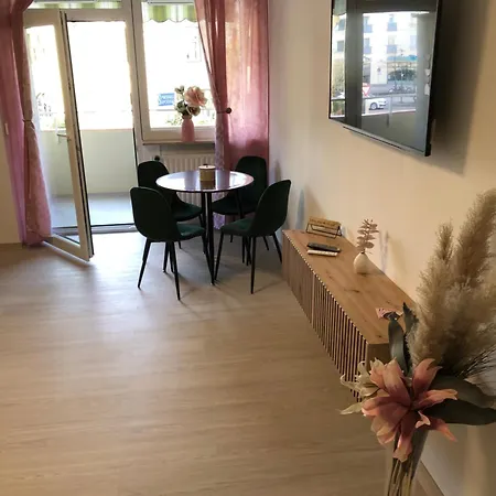 Lilis Mit Balkon *