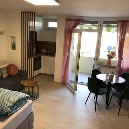 Apartment Lilis Mit Balkon